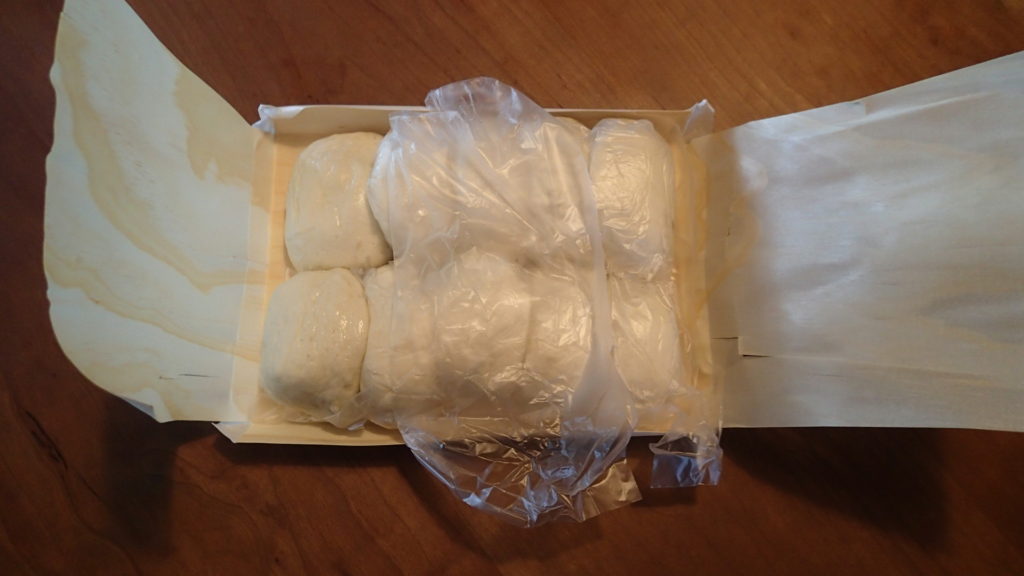 包みの薄い木がよいです。