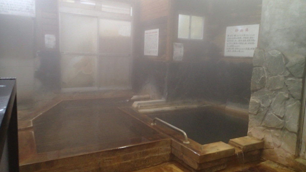 中はもう少し広いです。