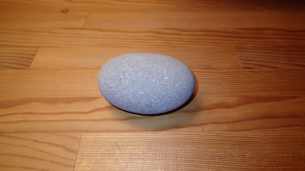 我が家にある石、たぶん家内が拾ってきました。
