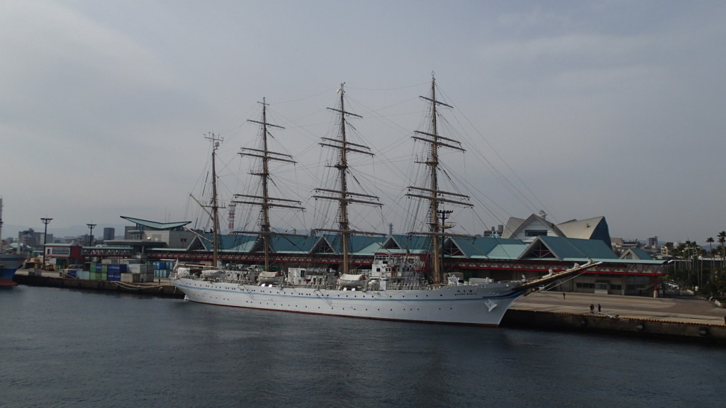 海の貴婦人、海王丸、今日桜島フェリーから撮影　内容とは関係ありません。