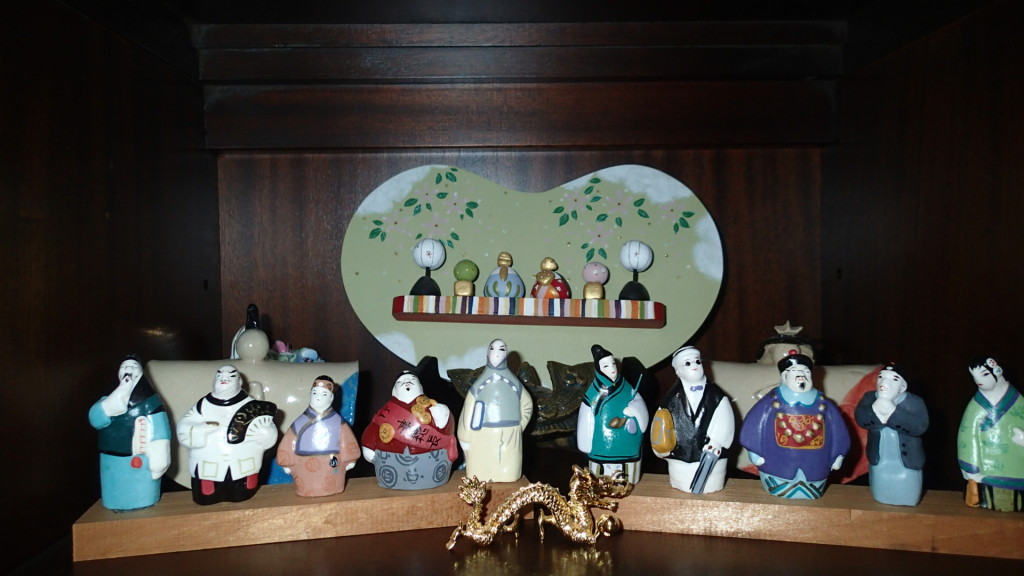 お盆を連想するものがないんです。